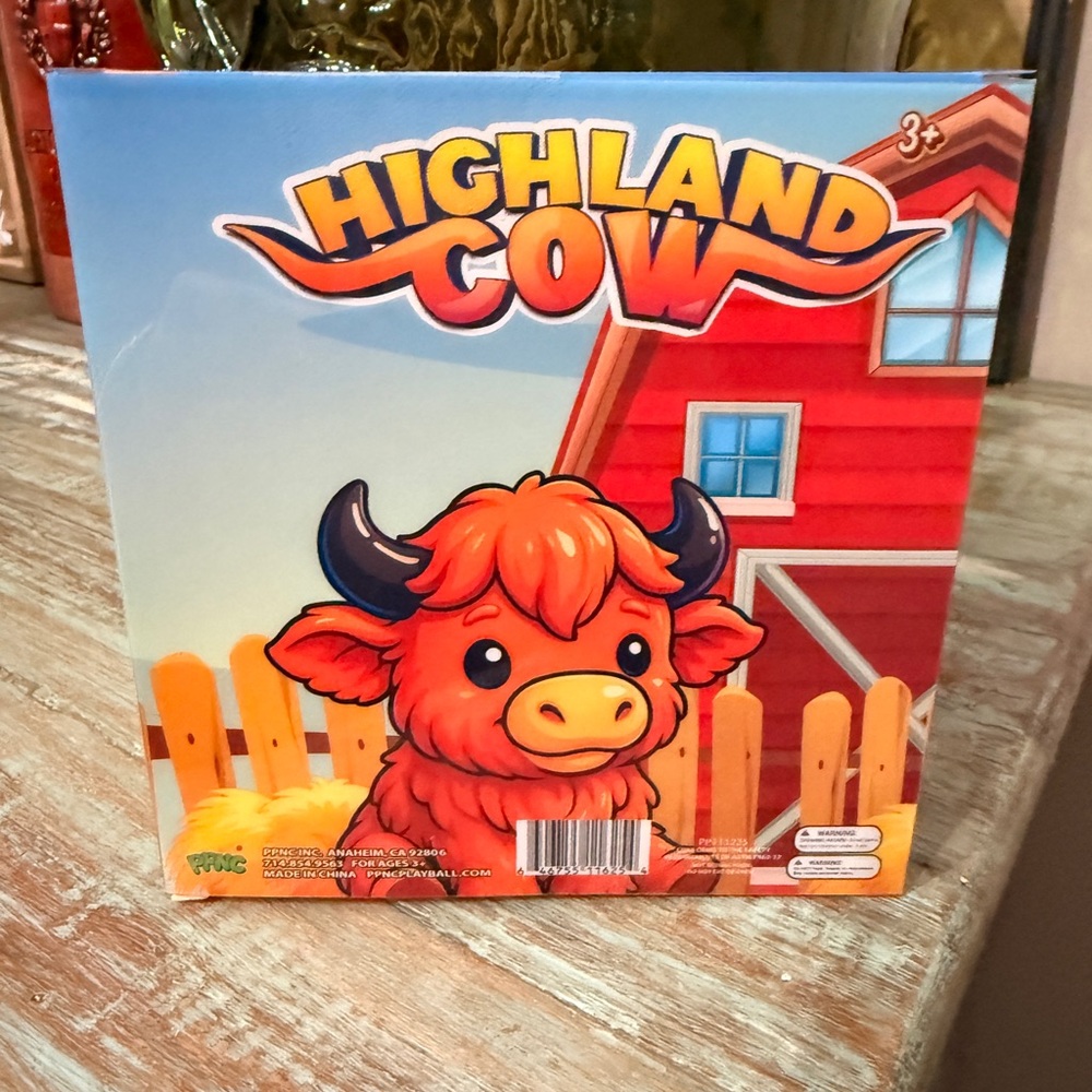 Squishy Highland Cow New Release! TikTok Viral! Rare! New in Box! - Picture 4 of 4